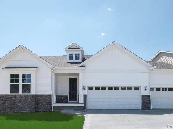 50533 Crusader Dr, Macomb, MI 48044