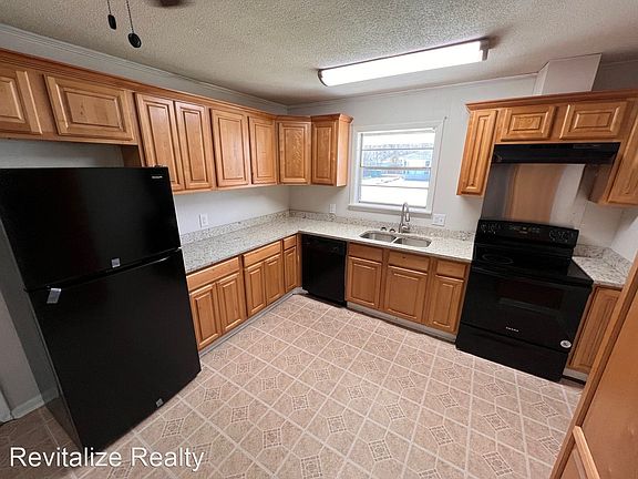 4th image of 3716 Anita Dr