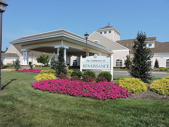 5th image of 12 Florence Dr
