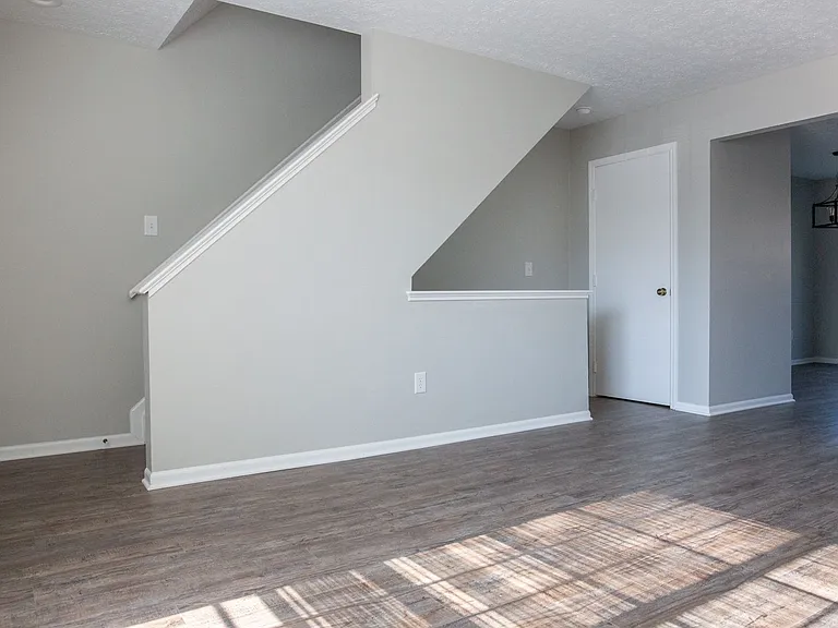7778 Deercrest Ct — Photo 9