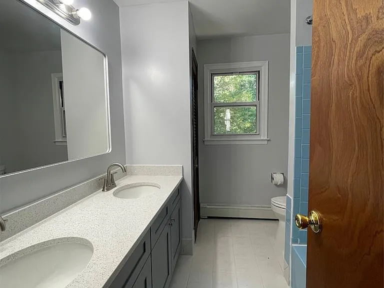 4 Cornwallis Rd — Photo 8