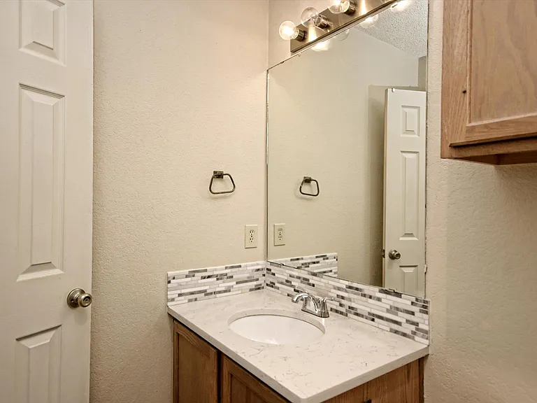 511 Cutty Trl #A — Photo 13