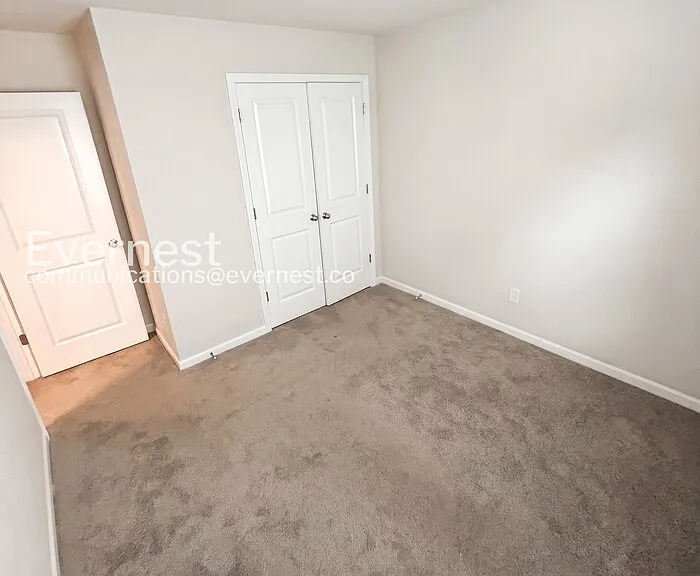 218 Lee St — Photo 12