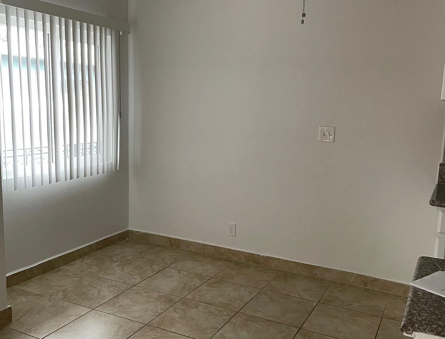 1 bed, 856 sqft, $1,595 — Photo 3