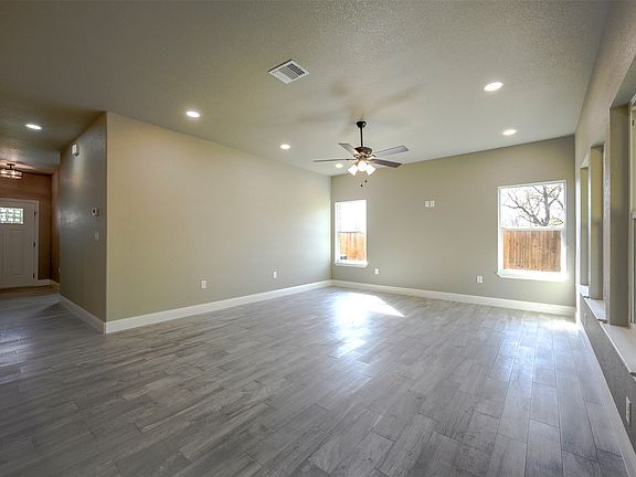 5th image of 411 Hamilton Rd