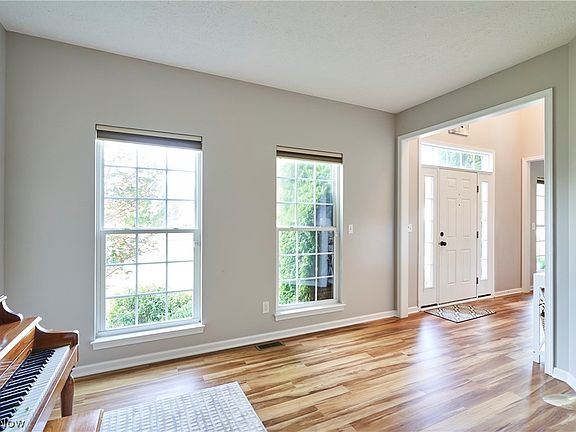 4th image of 2867 Littleton Dr