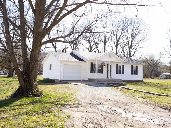 1880 E Kensington St, Joplin, MO 64801