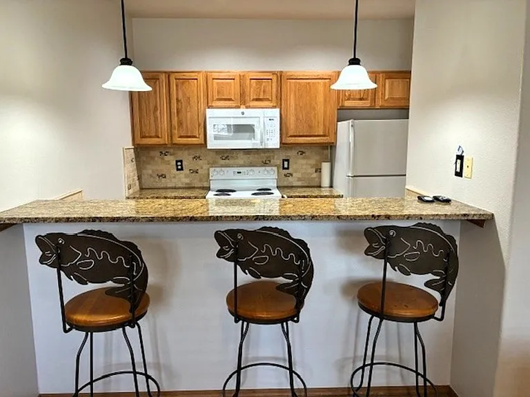 700 Lakepoint Dr #A7 — Photo 3