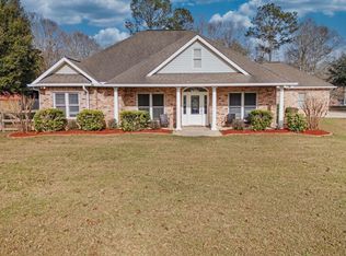 7 Red Oak Ln, Poplarville, MS 39470