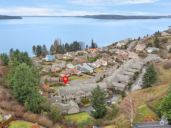 3rd image of 105 Chinook Lane #E