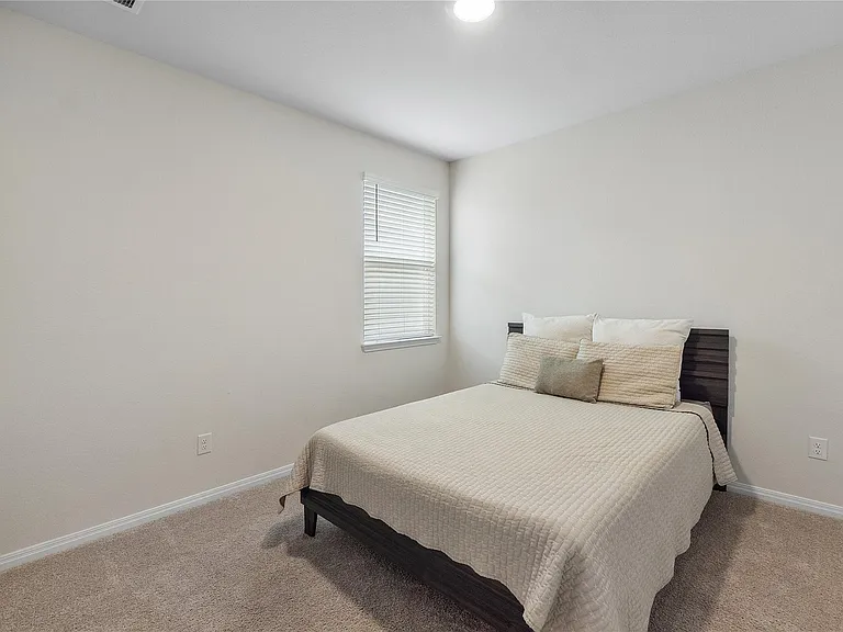 217 Evergreen Sumac Loop — Photo 15