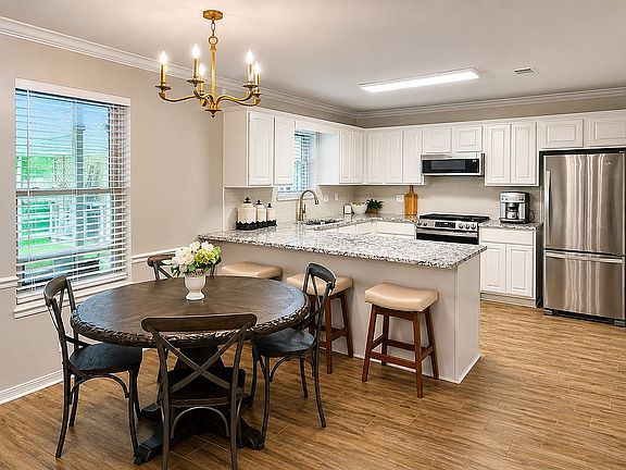 4th image of 16 Timber Ridge Dr