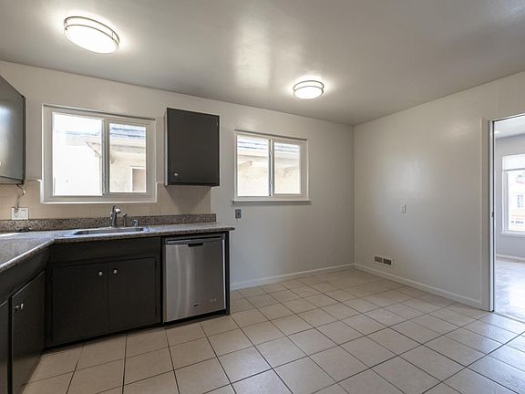 4th image of 299 Saint Francis Blvd