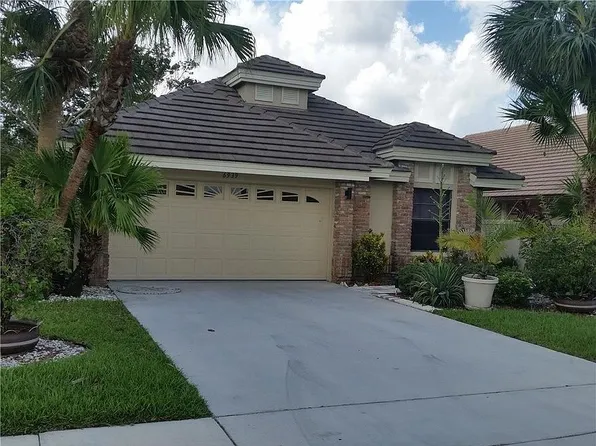 6939 Bitterbush Pl, Boynton Beach, FL 33472