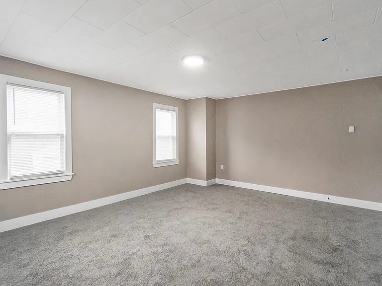 2269 Pennsylvania Ave — Photo 35