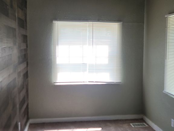 4th image of 6105 Washington Ave #1