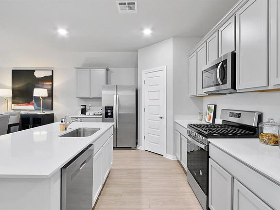 5th image of 4405 SW Christina Ct
