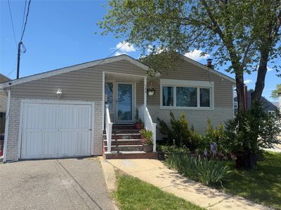 784 S Ocean Avenue, Freeport, NY, 11520