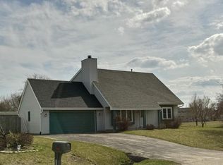 6781 Bobolink Rd, Racine, WI 53402