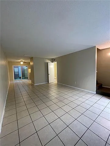 Building Photo - 4056 Durand St #3