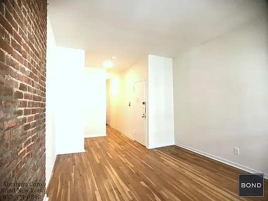 Rented by Bond New York | media 25