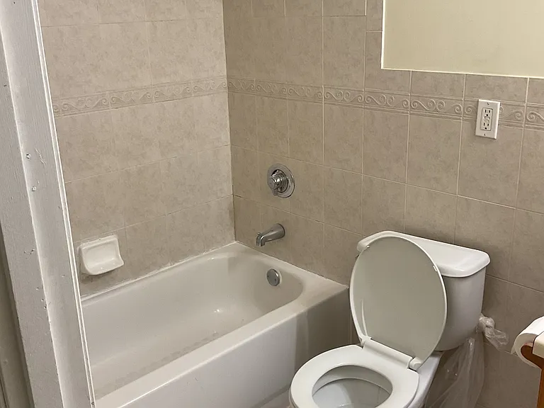 634 Blake Ave #GROUND-FLOOR — Photo 11