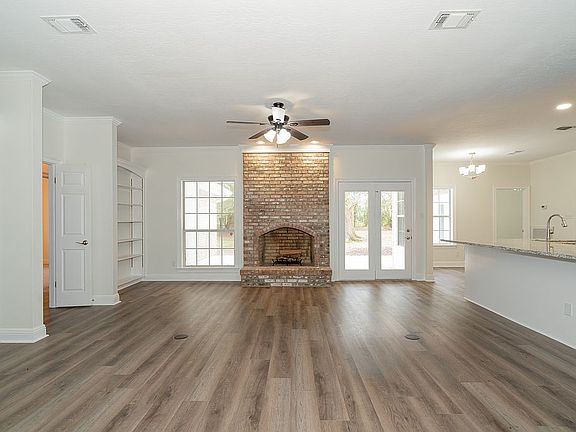 5th image of 204 James Dr