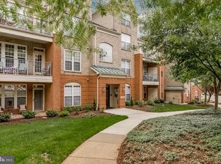 12185 Abington Hall Pl APT 202, Reston, VA 20190