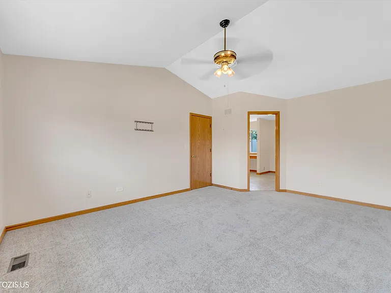 1906 Armwood Ln — Photo 21