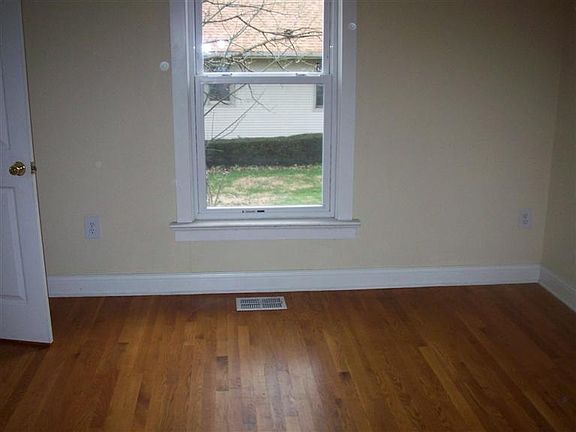4th image of 6832 Bake Ave