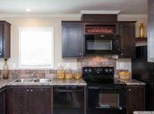 39213 Wyoming Dr, Romulus, MI 48174