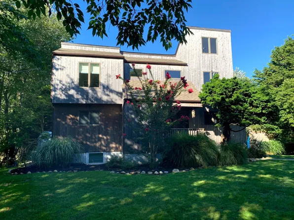 180 S Fairview Ave, Montauk, NY 11954