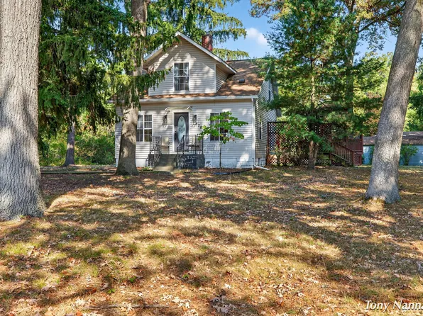 3878 E Laketon Ave, Muskegon, MI 49442