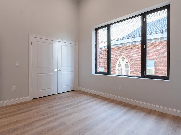 146 Main St #305 — Photo 12