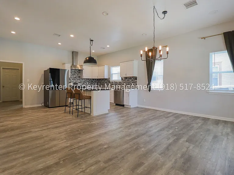 1324 N Cheyenne Ave — Photo 11