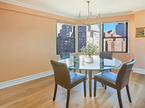 460 East 79th Street image 17 of 19