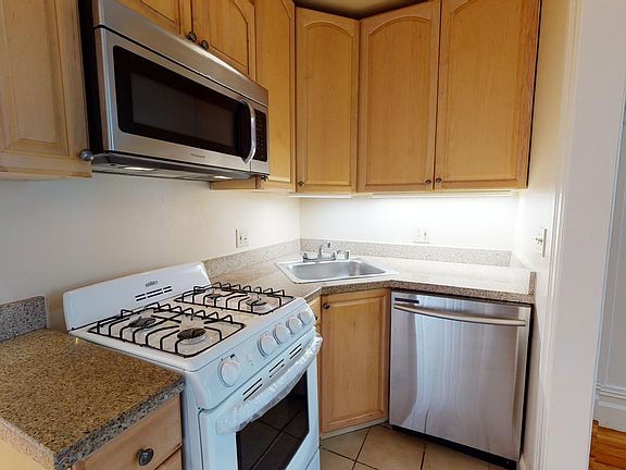3rd image of 561 Minna St #A