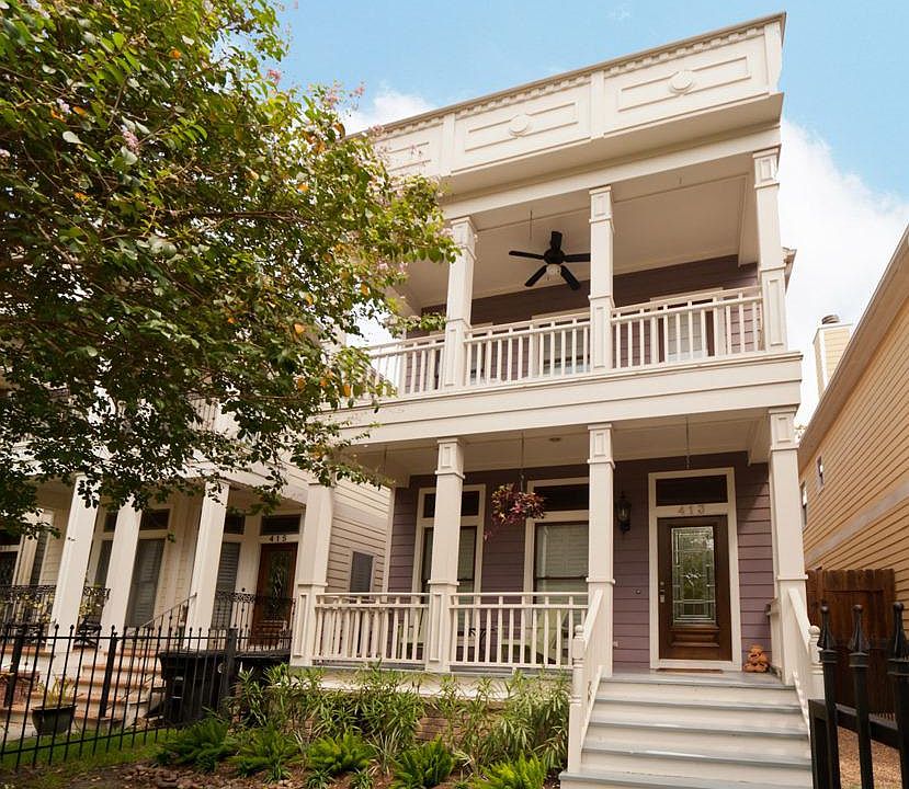 Beautiful Victorian home in the Heart of Houston Heights. A short distance to the shops and restuara