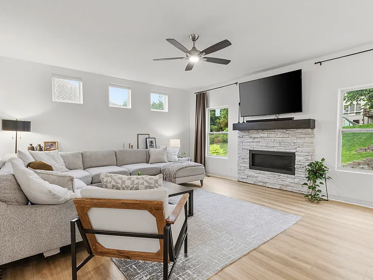 19506 Shadow Ridge Dr — Photo 11