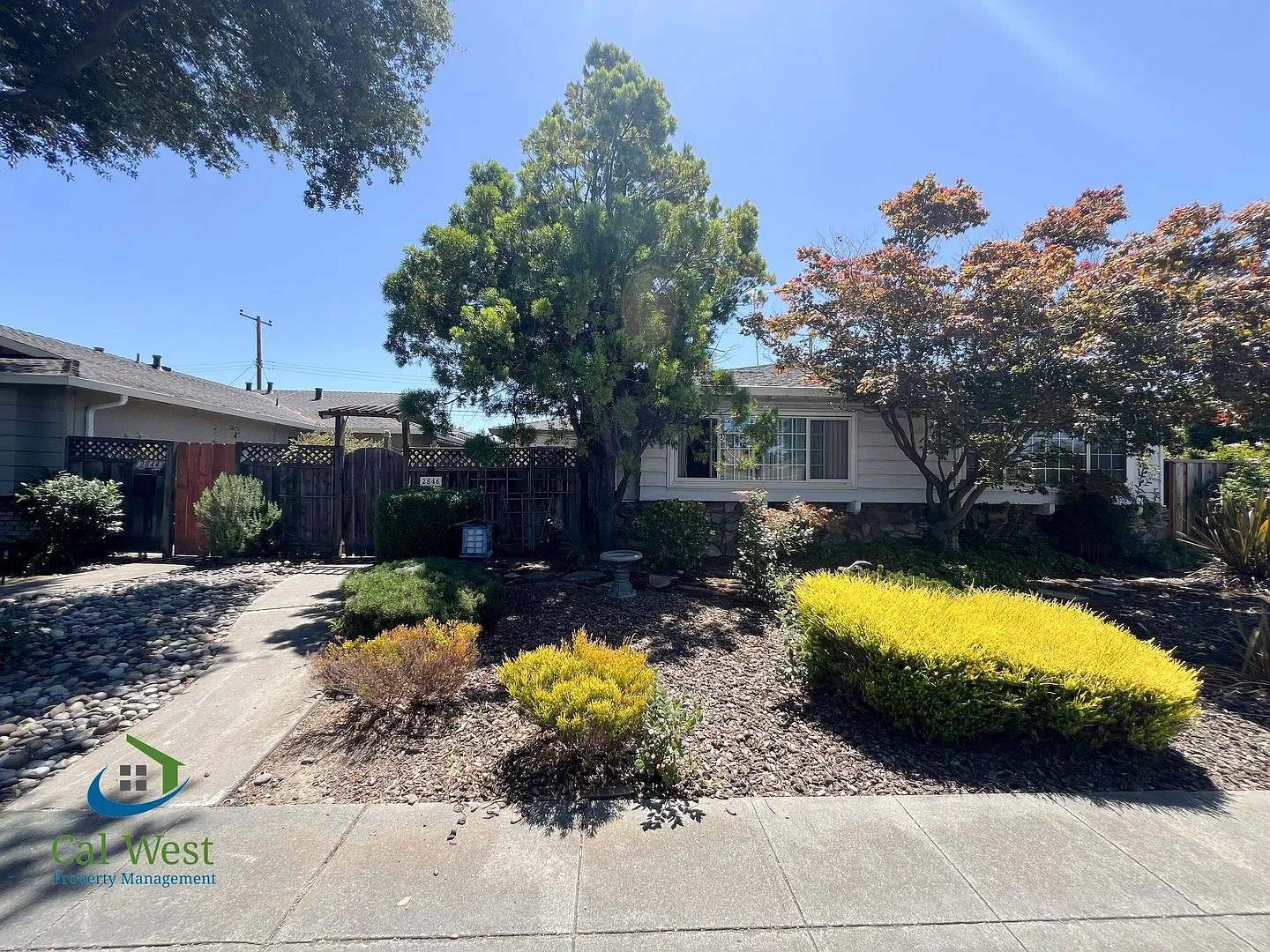 $3595 - 2 Bed/1.5 Bath Duplex in Santa Clara w/ Attached Garage — Photo 1