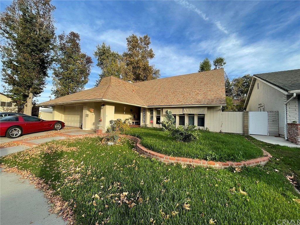 23774 Via Irana, Santa Clarita, CA 91355 | Zillow