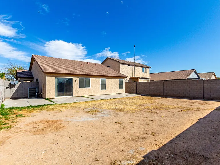 1621 E Ash Ave — Photo 20
