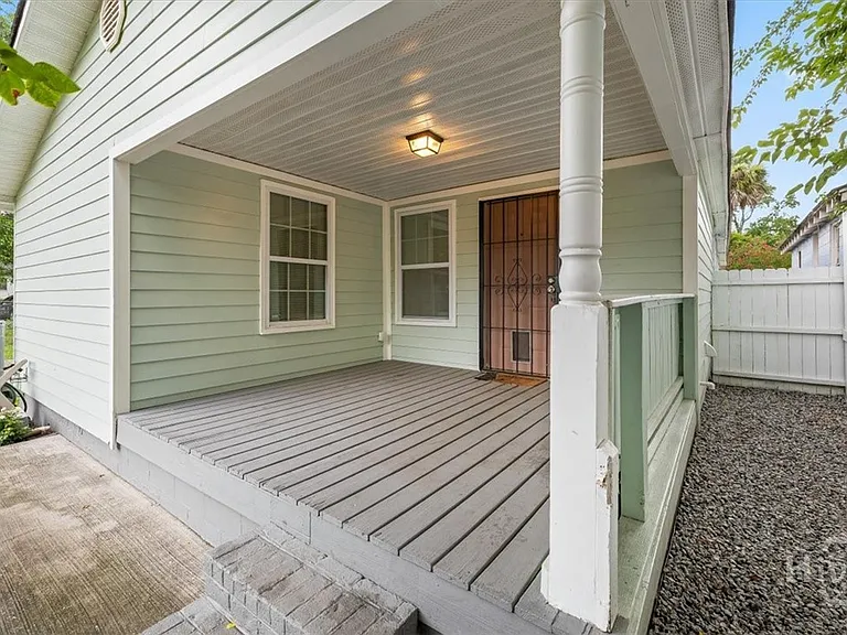 705 W 47th St — Photo 23