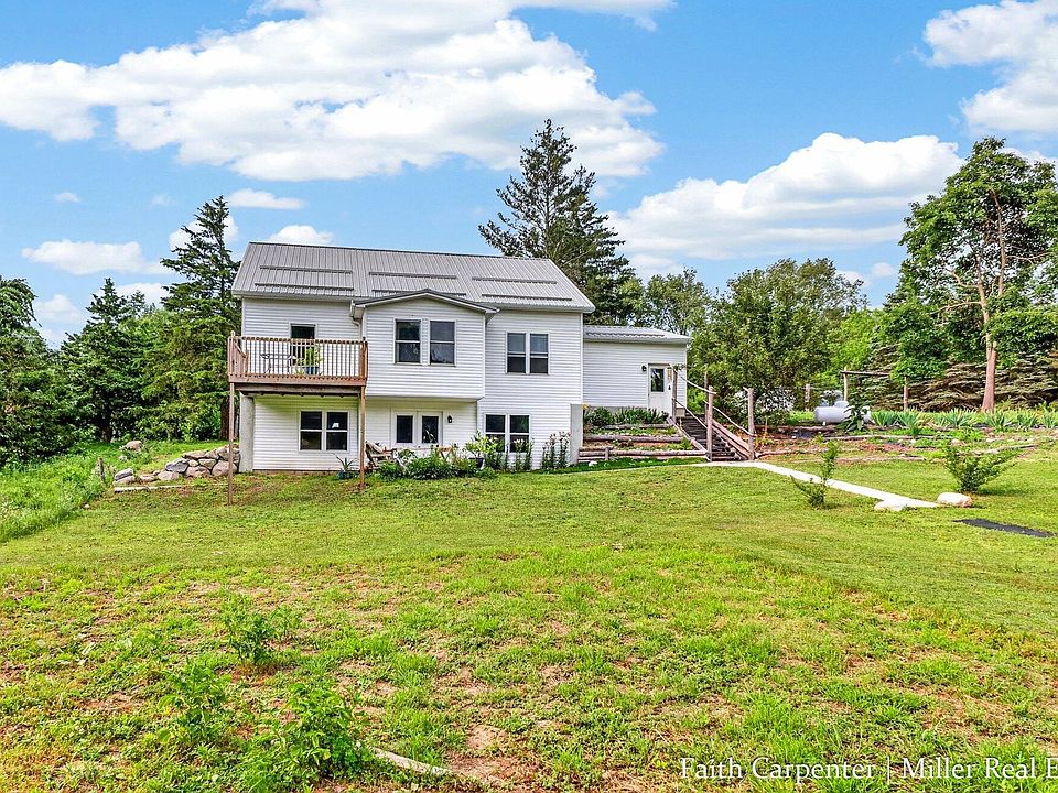 1st image of 3062 W Cloverdale Rd