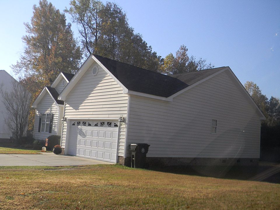 2nd image of 2303 Chelsea Dr NW