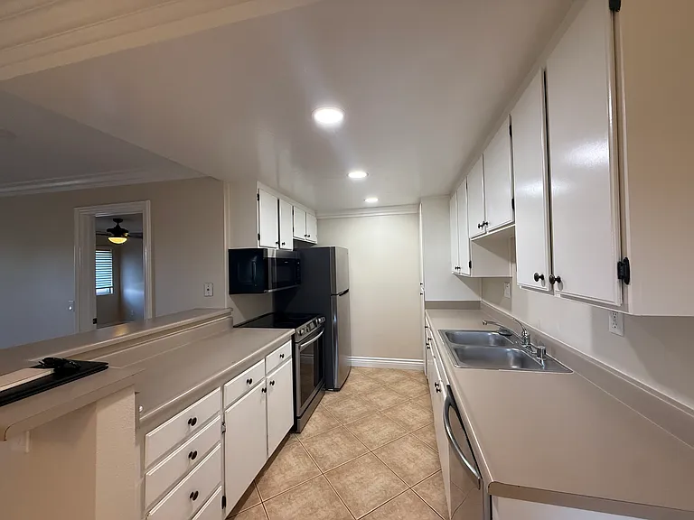 227 Woodland Pkwy #161 — Photo 5