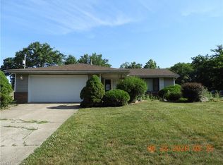 900 Kingsway Dr, Lorain, OH