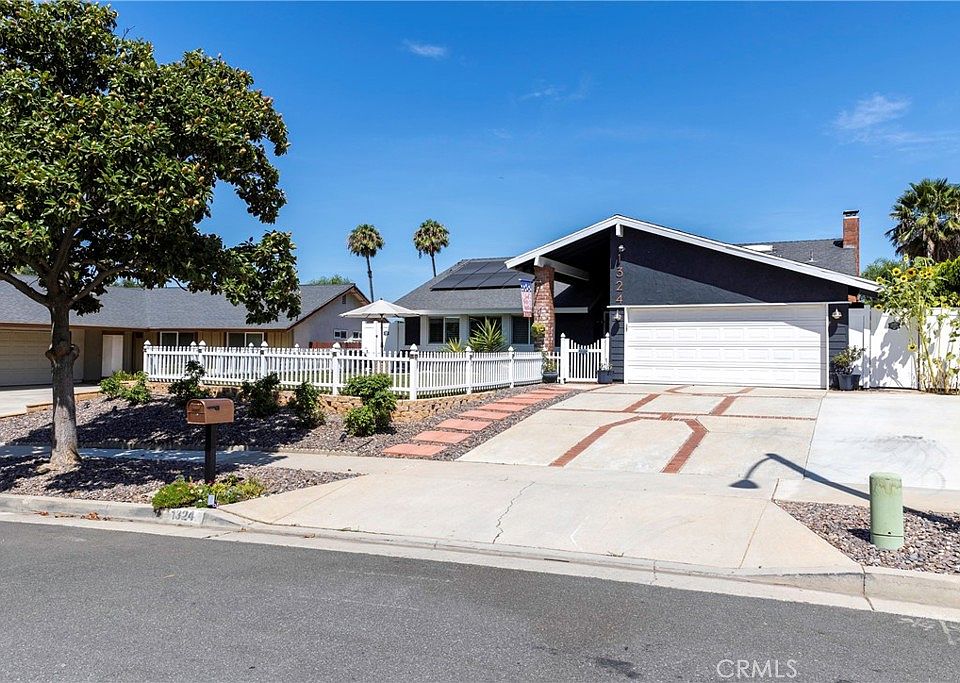1st image of 1324 Vallejo Dr