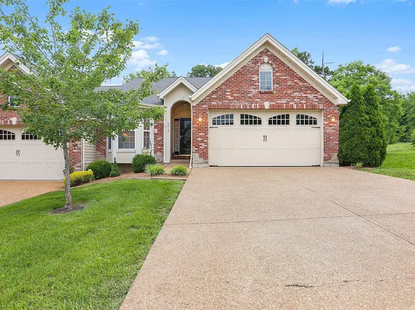 2413 Deutsch Crest Dr, Washington, MO 63090