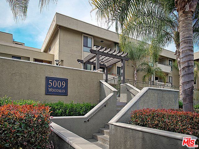 1st image of 5009 Woodman Ave APT 309